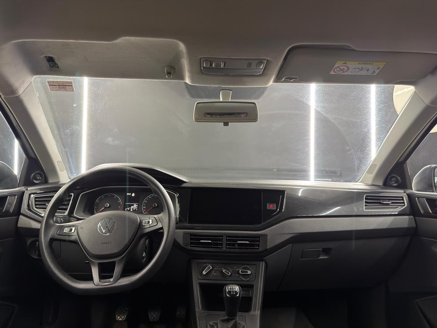 Volkswagen POLO 11