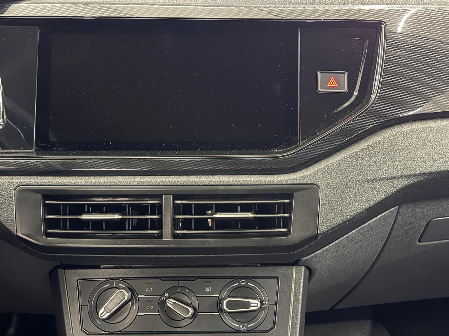 Volkswagen POLO 8