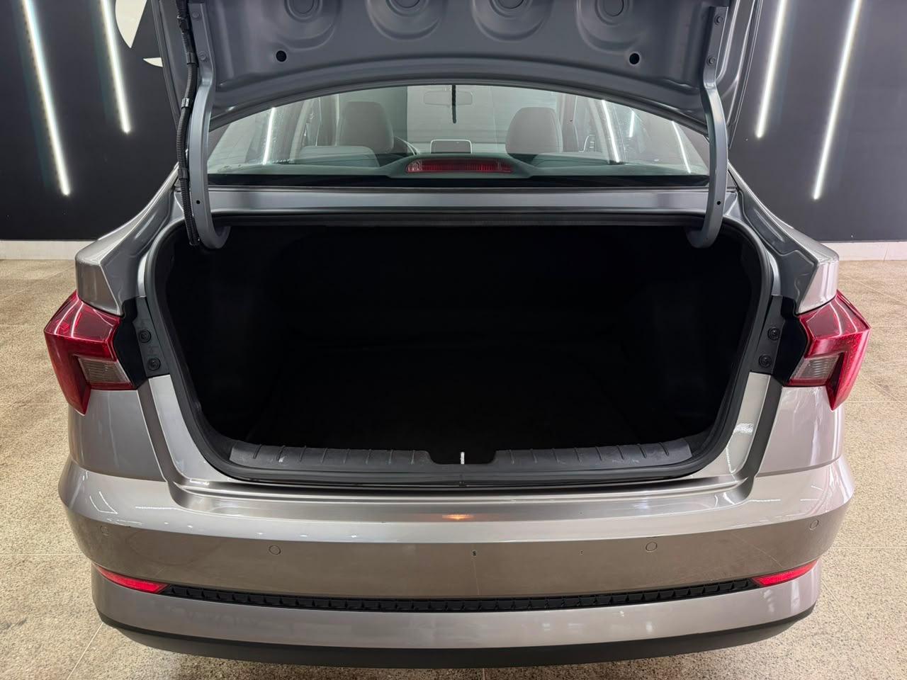 Hyundai HB20S 13