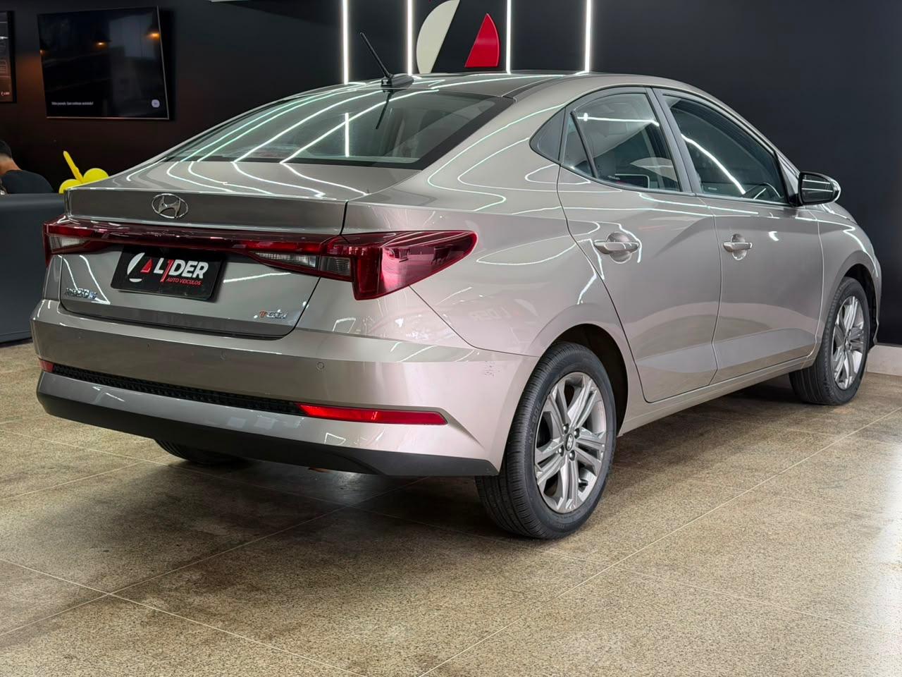 Hyundai HB20S 21