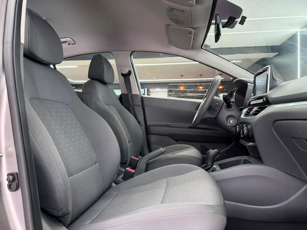 Hyundai HB20S 9