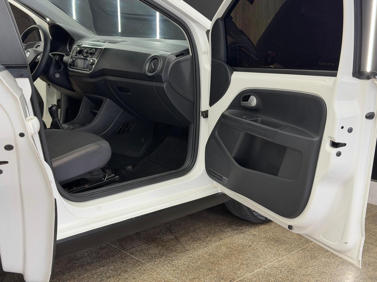 Volkswagen UP-XTREME 17