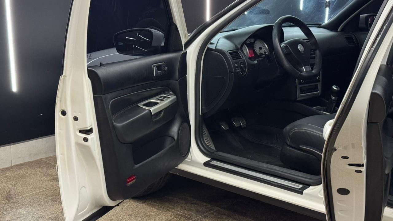 Volkswagen GOLF 23