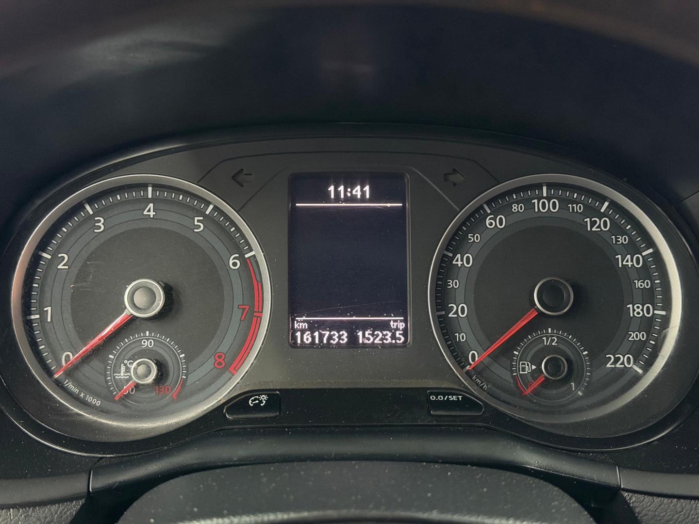 Volkswagen NOVO 11