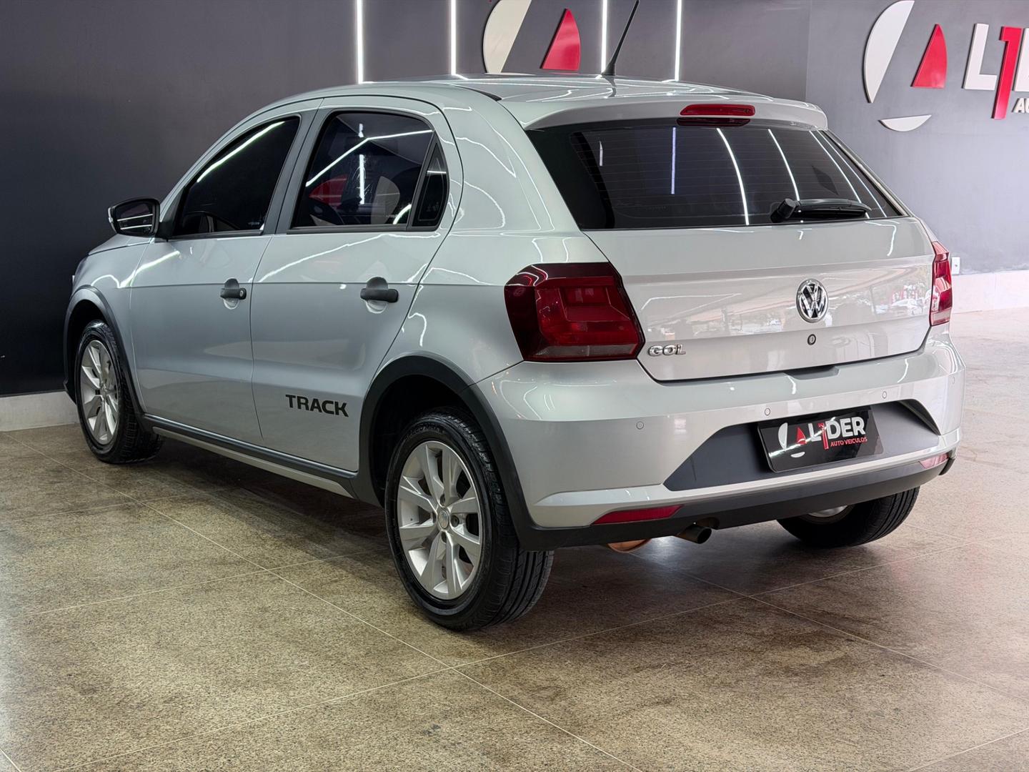 Volkswagen NOVO 8