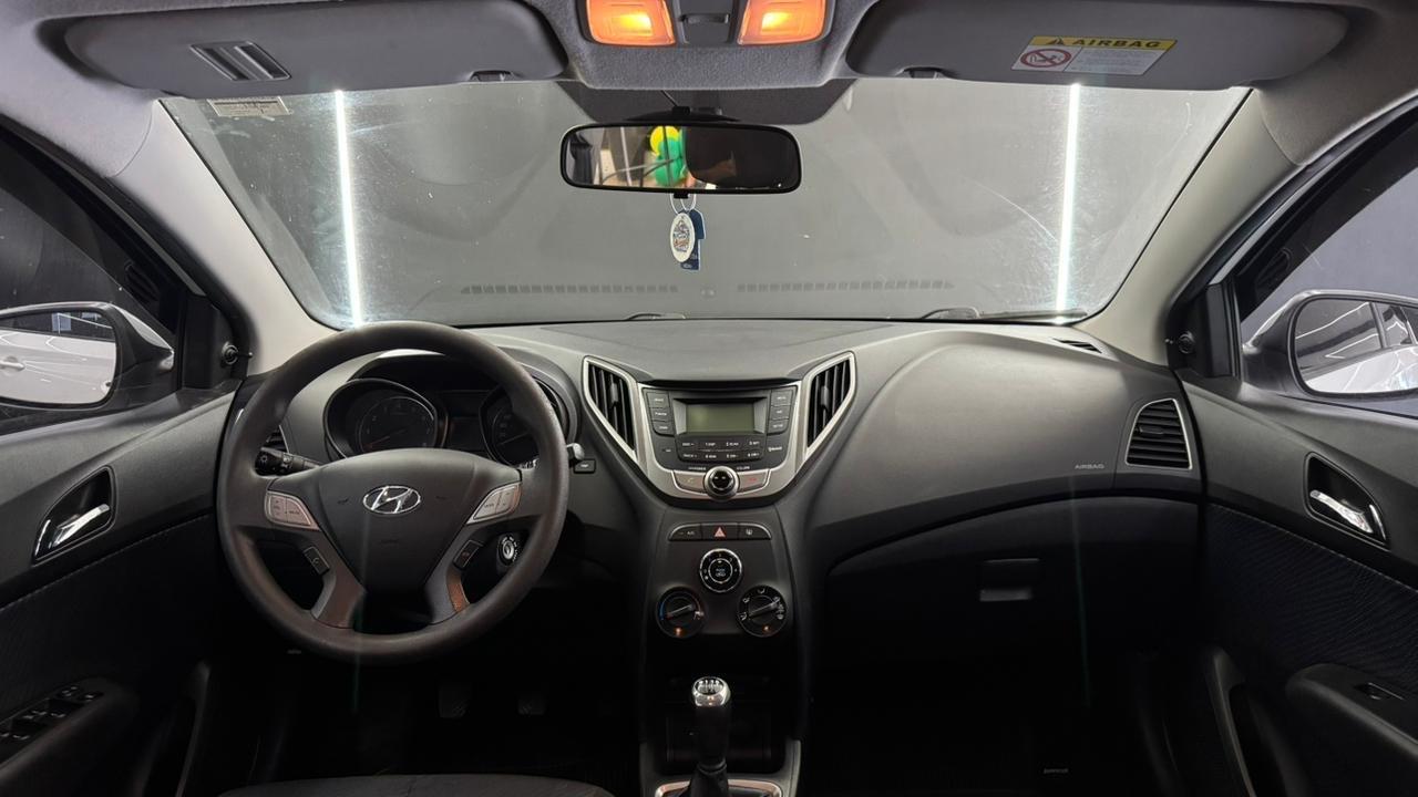 Hyundai HB20 17