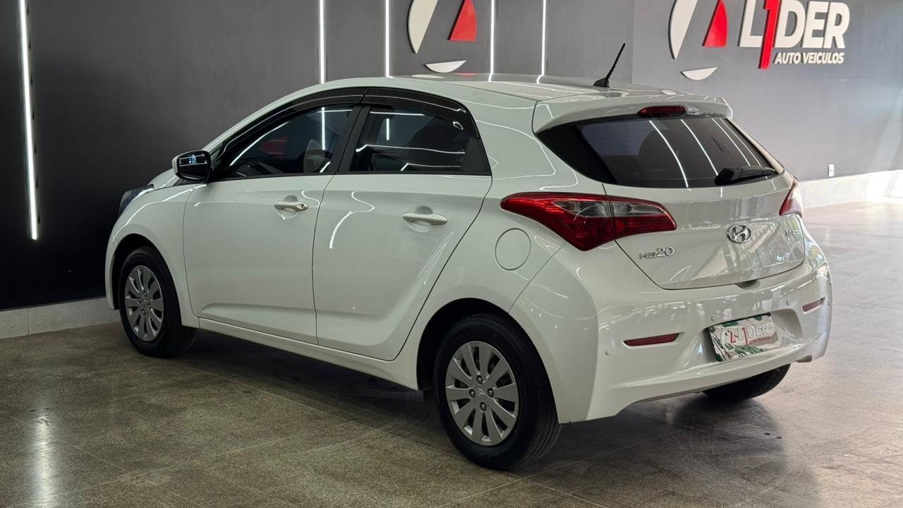 Hyundai HB20 8