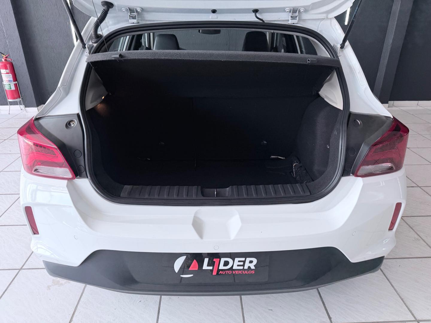 Chevrolet ONIX 12