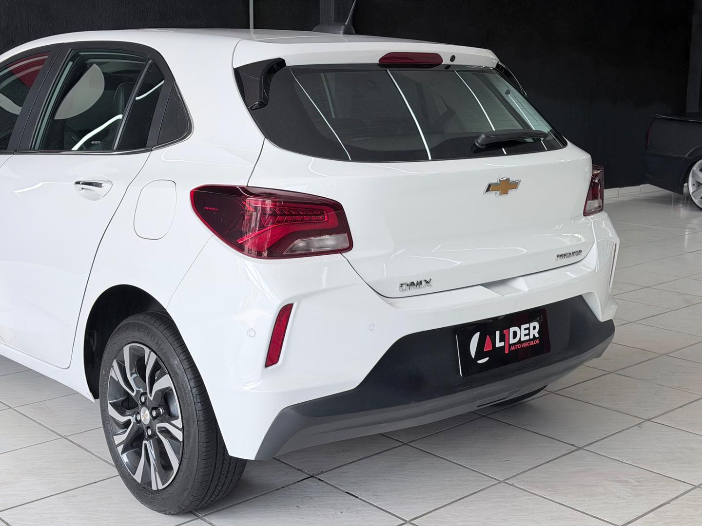 Chevrolet ONIX 9