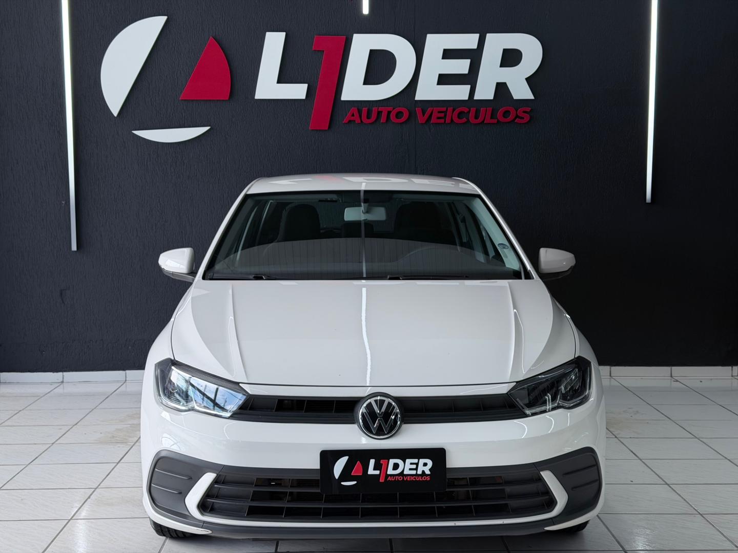 Volkswagen POLO 1