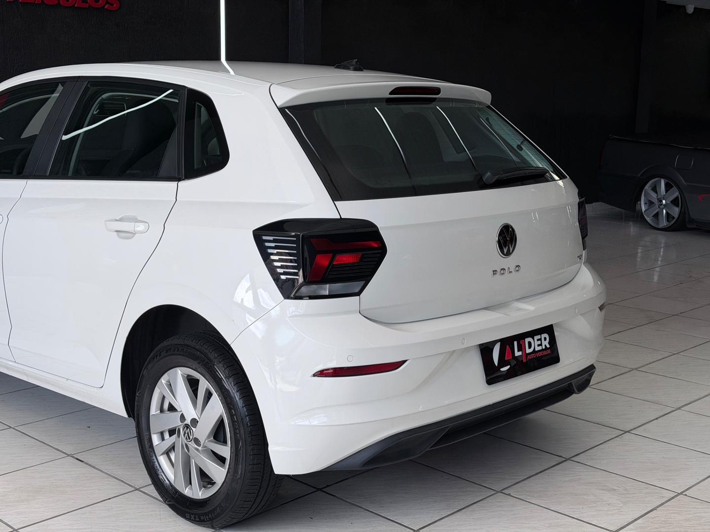 Volkswagen POLO 11