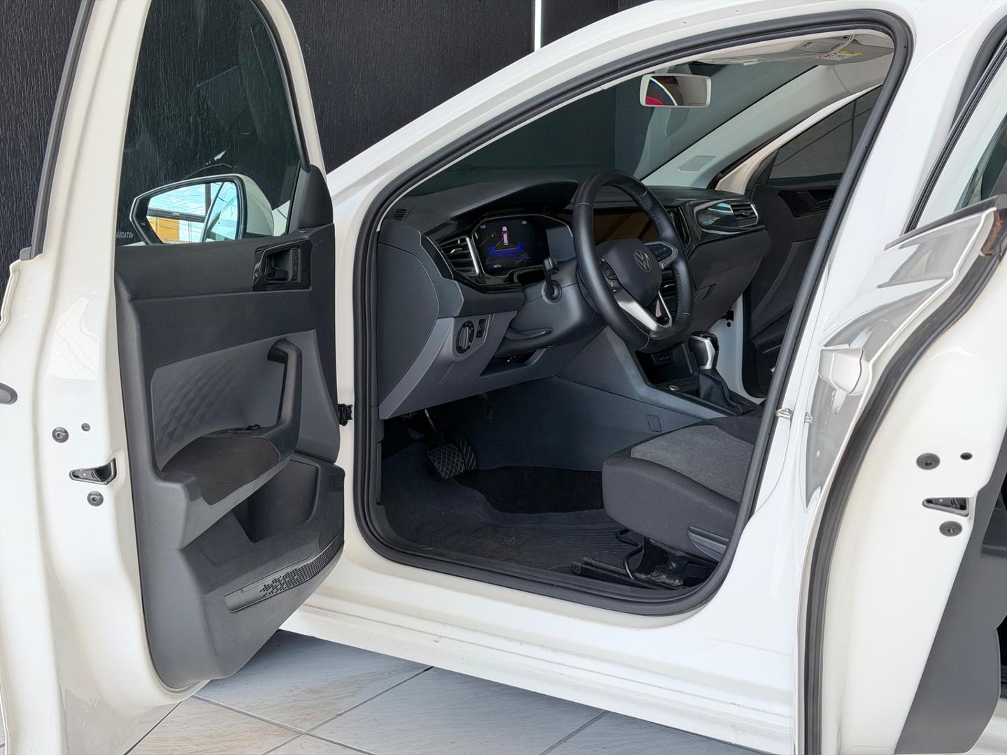 Volkswagen POLO 21