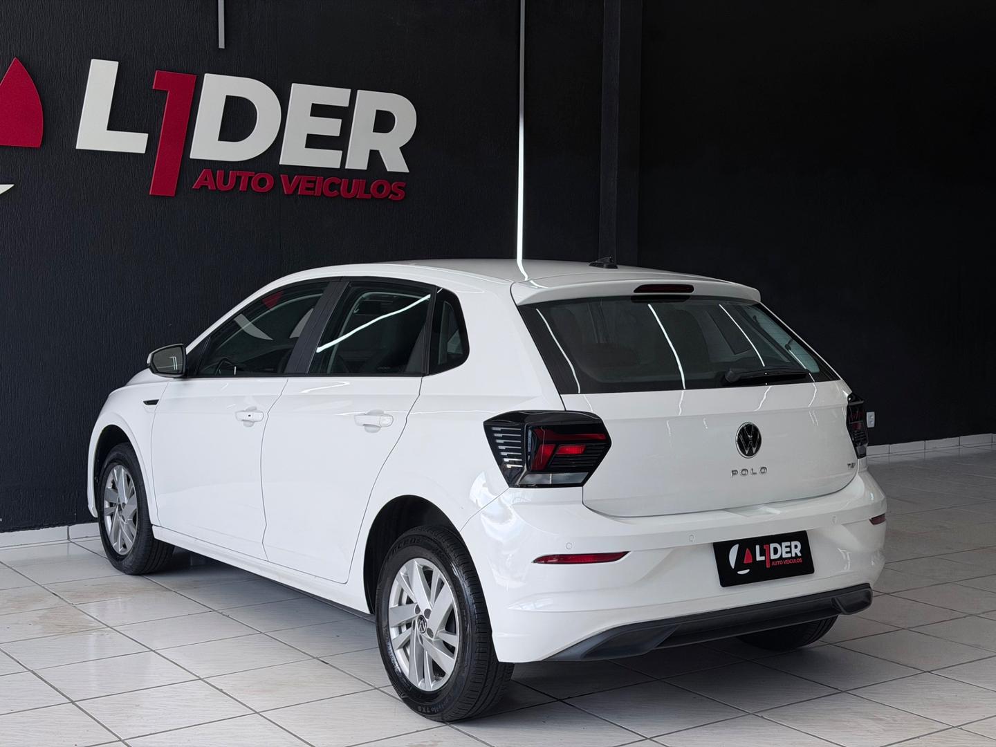 Volkswagen POLO 8