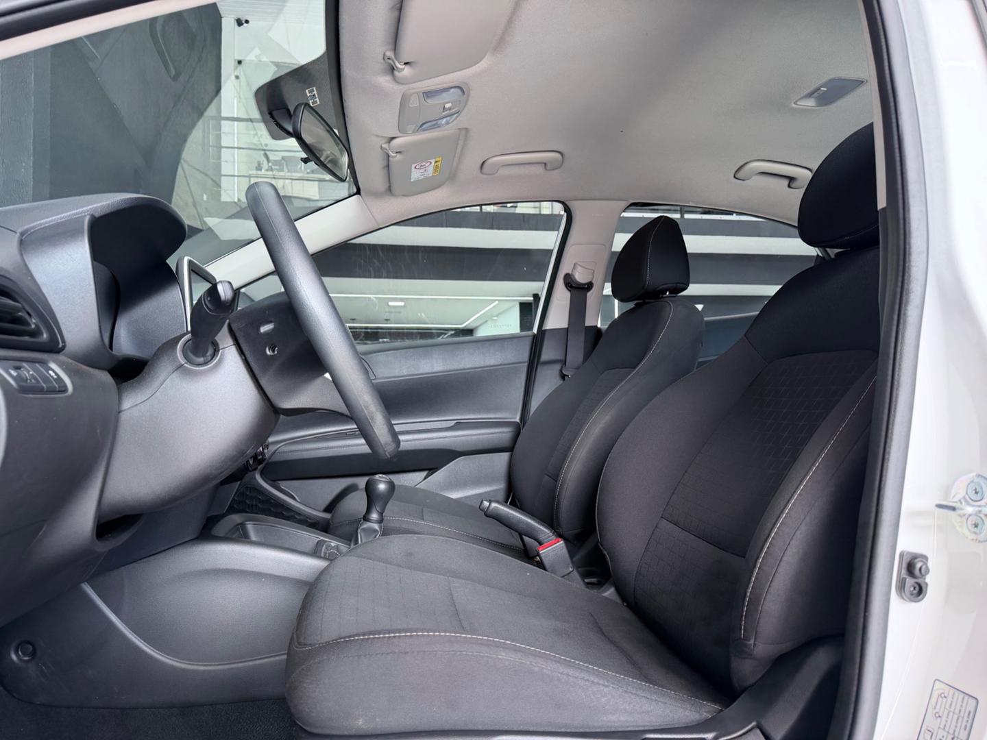 Hyundai HB20 16