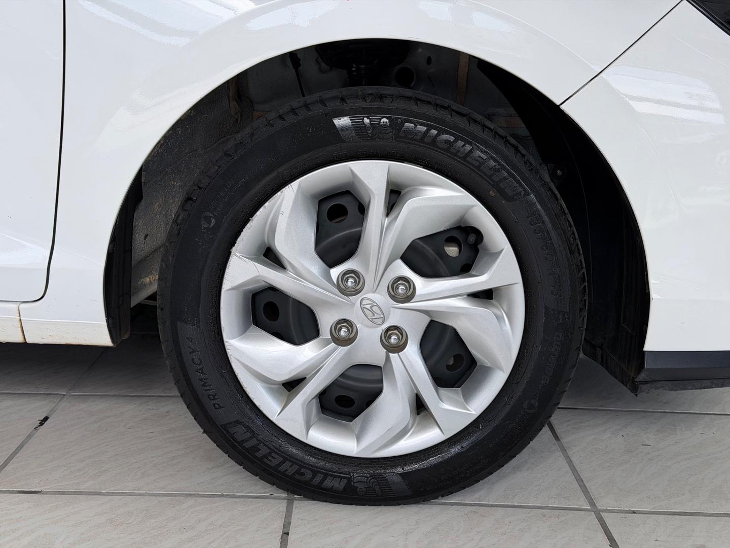Hyundai HB20 6