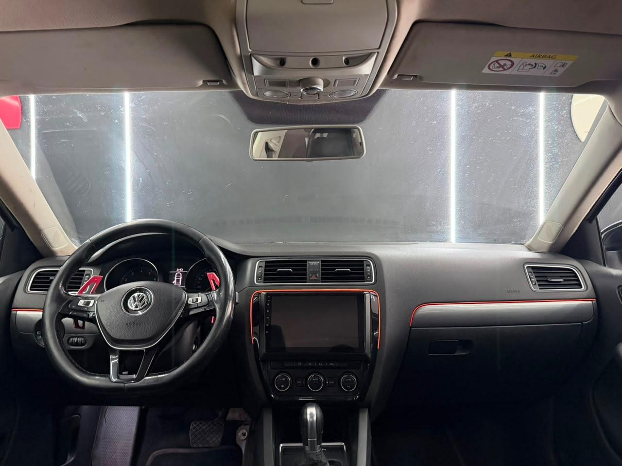 Volkswagen JETTA 19