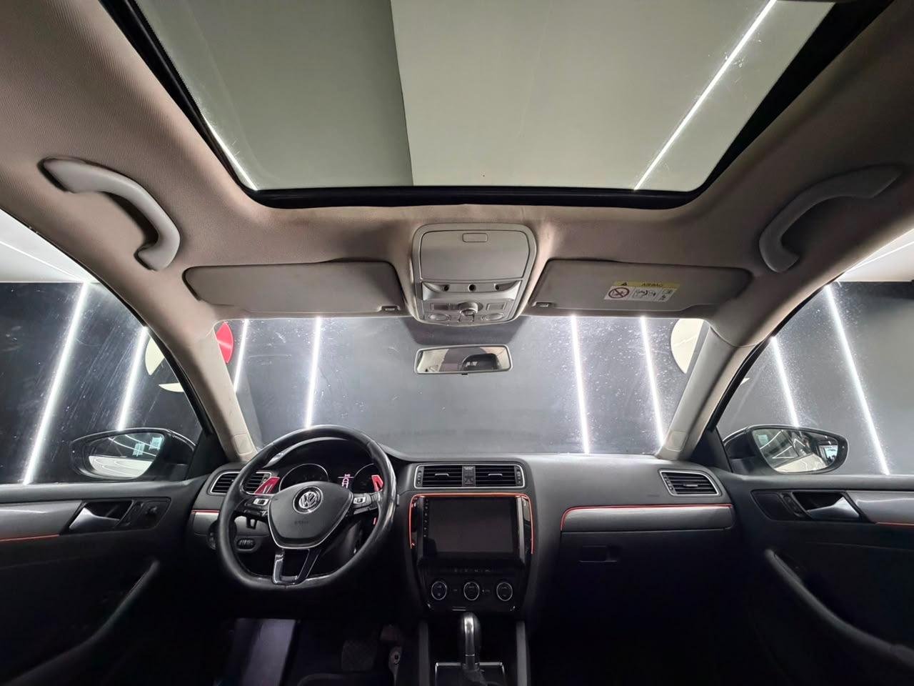 Volkswagen JETTA 20