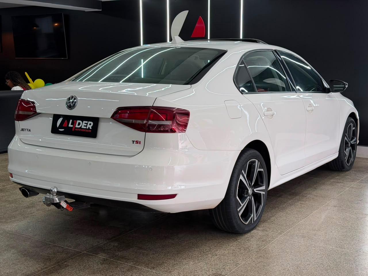 Volkswagen JETTA 2