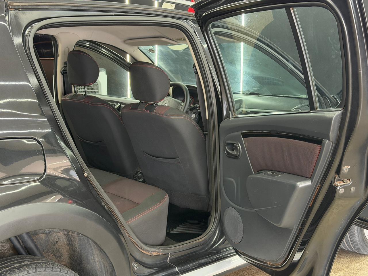 Renault SANDERO 19