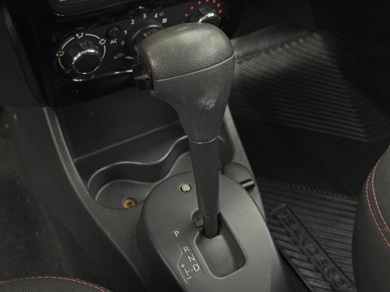 Renault SANDERO 5