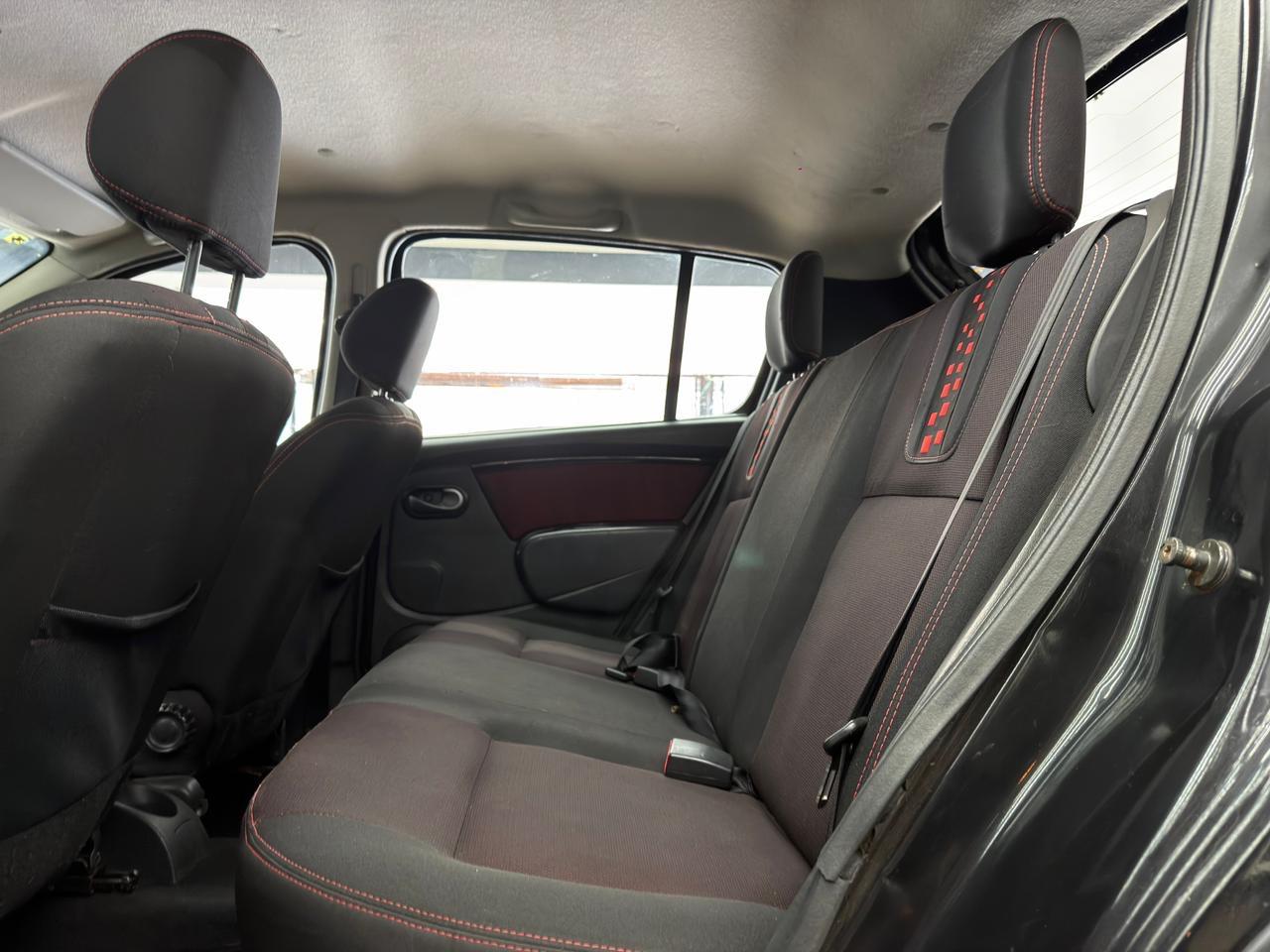 Renault SANDERO 10