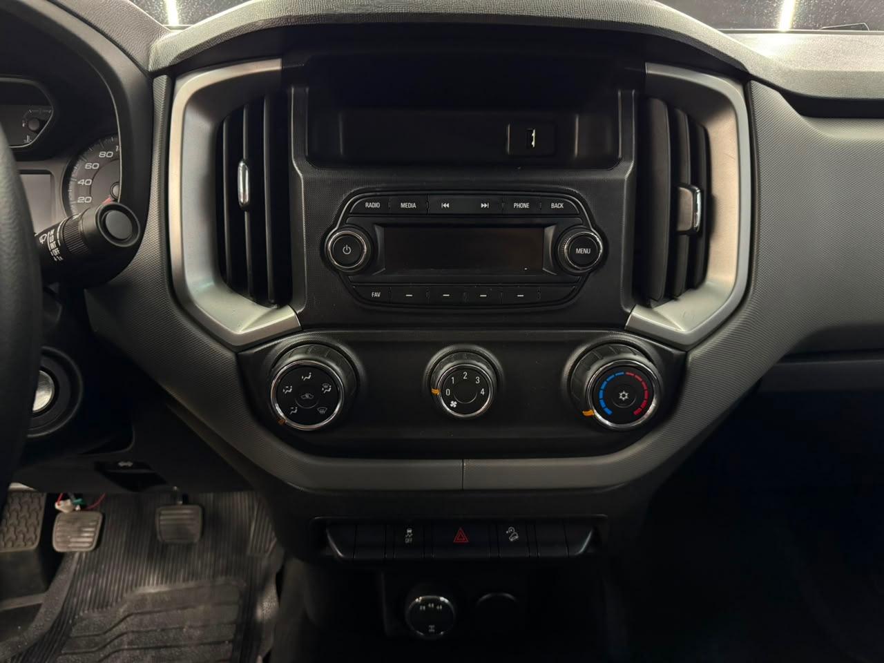 Chevrolet S10 12