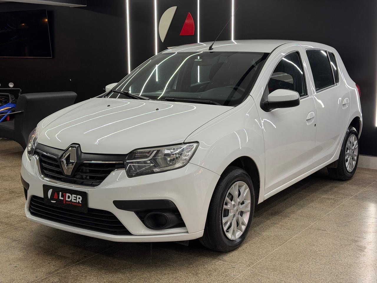 Renault SANDERO 16