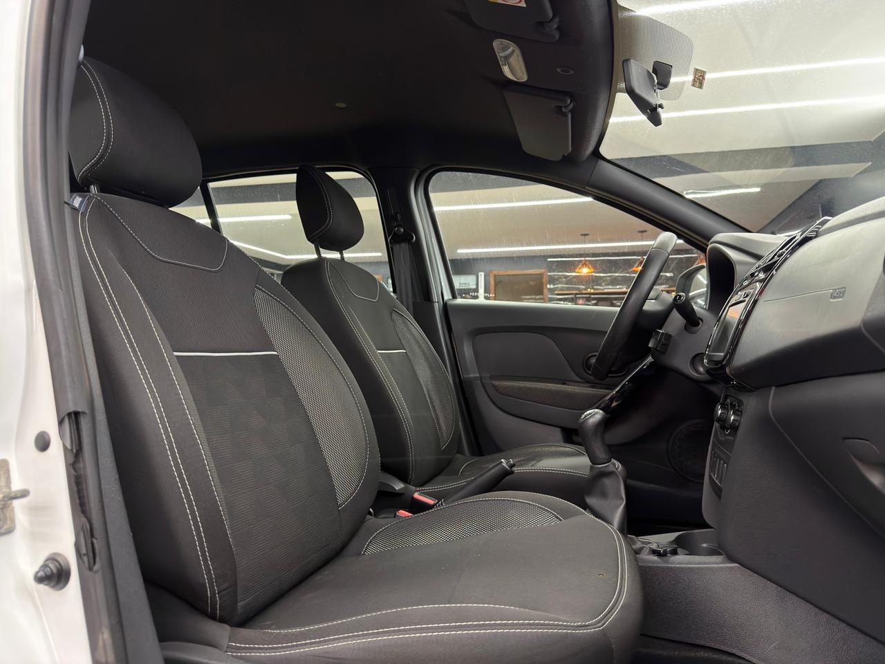 Renault SANDERO 10