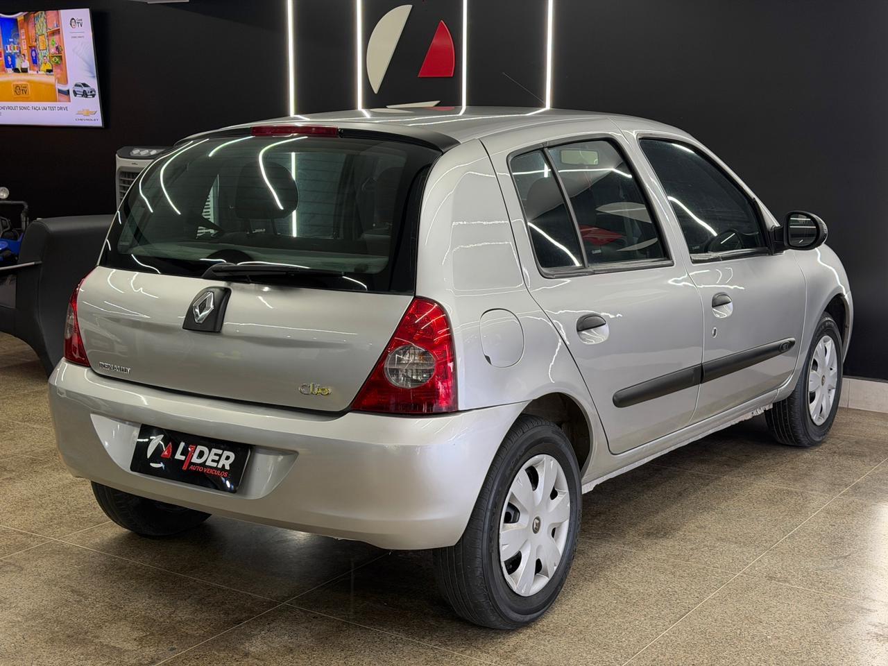 Renault CLIO 15