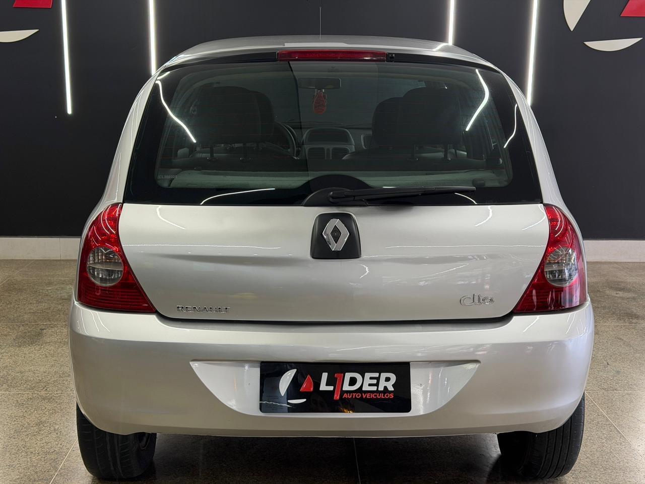 Renault CLIO 16