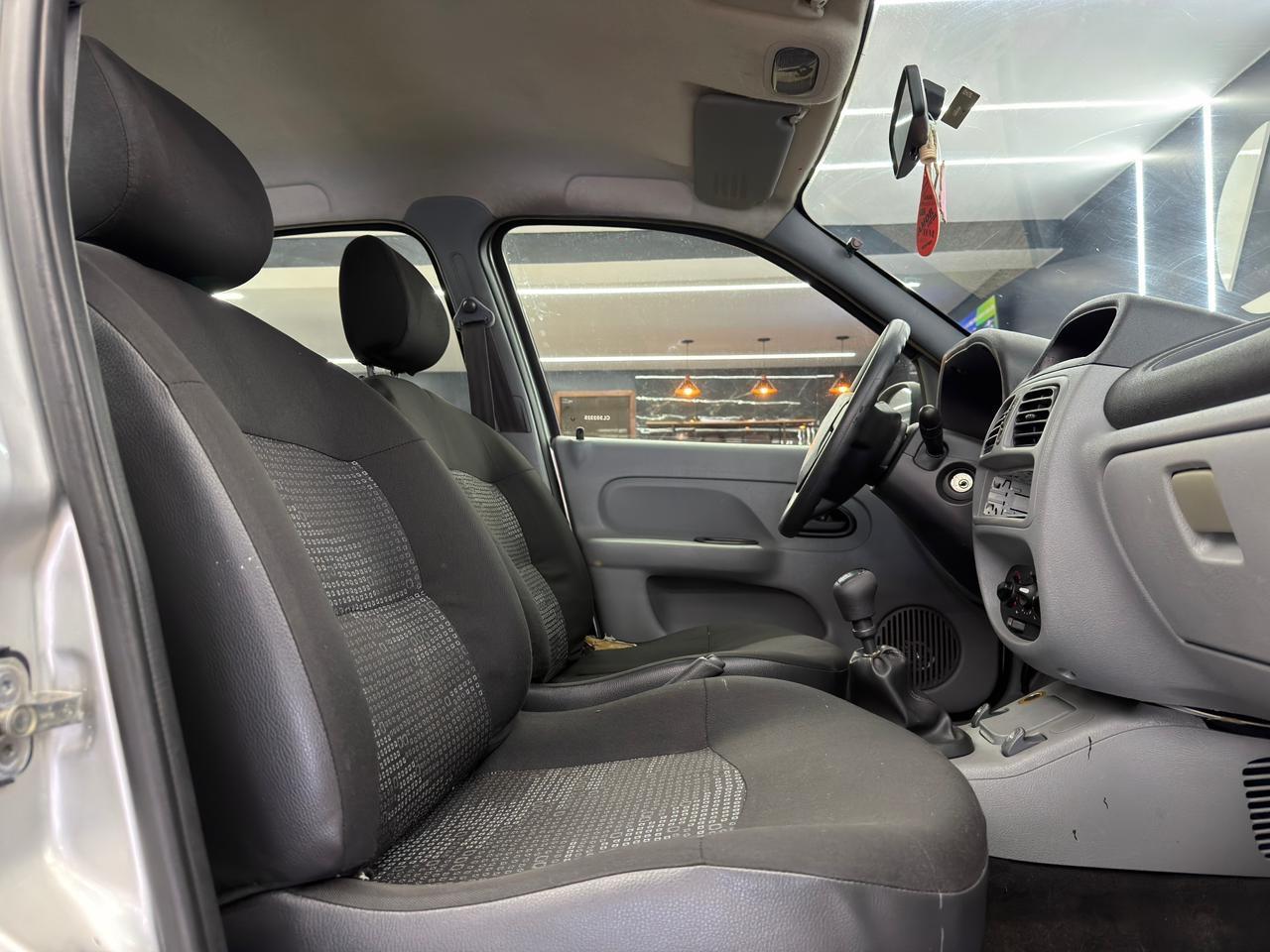 Renault CLIO 20