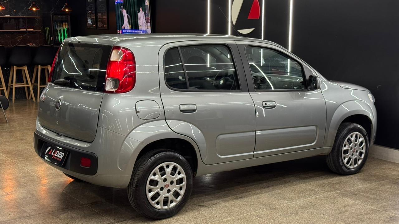 Fiat UNO 10