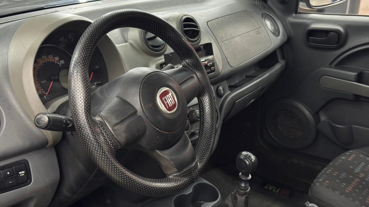 Fiat UNO 12