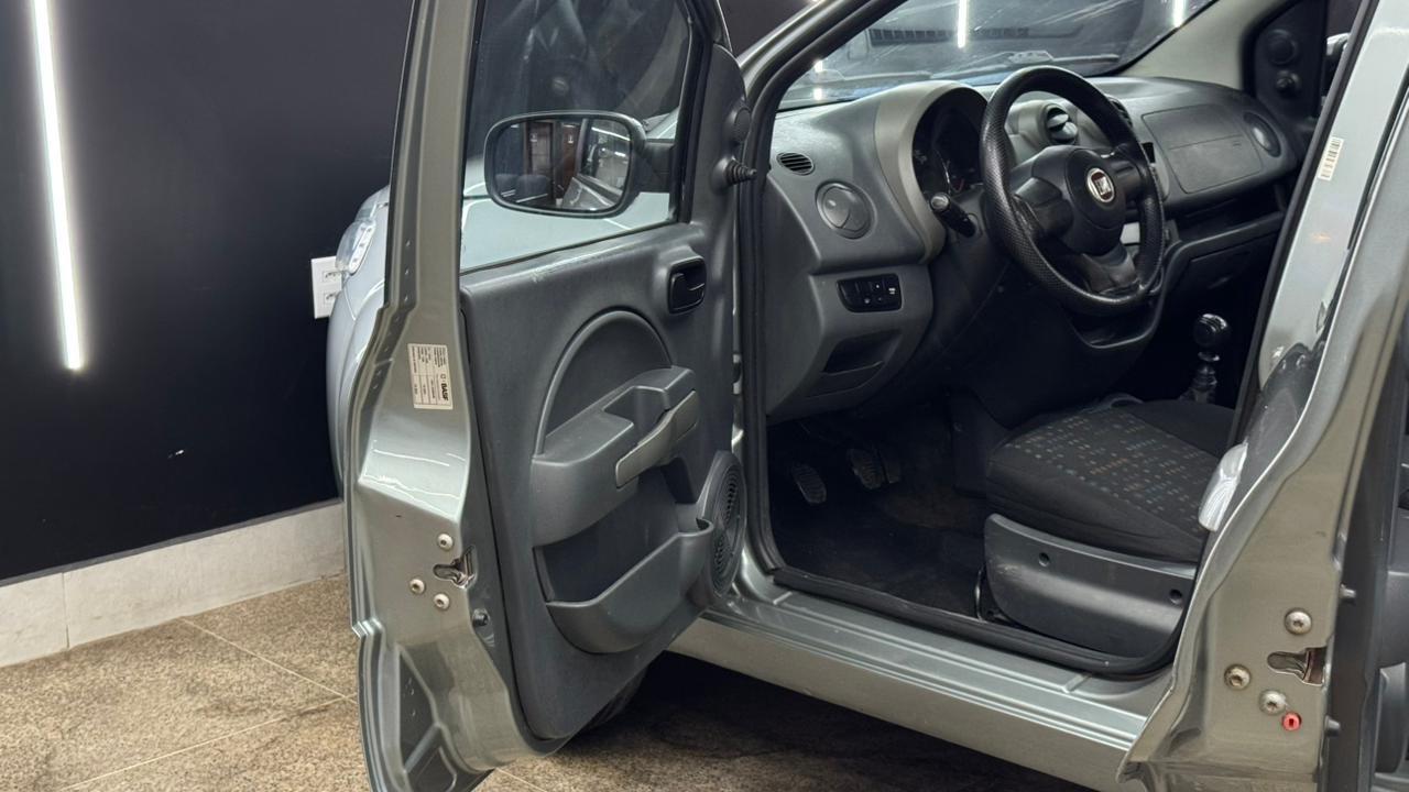 Fiat UNO 17