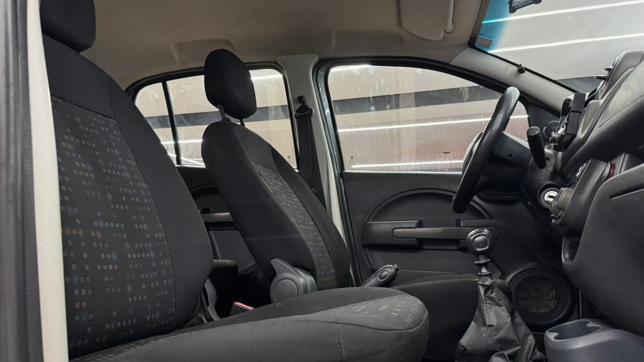 Fiat UNO 19