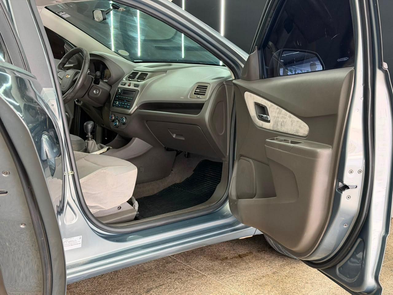Chevrolet COBALT 23