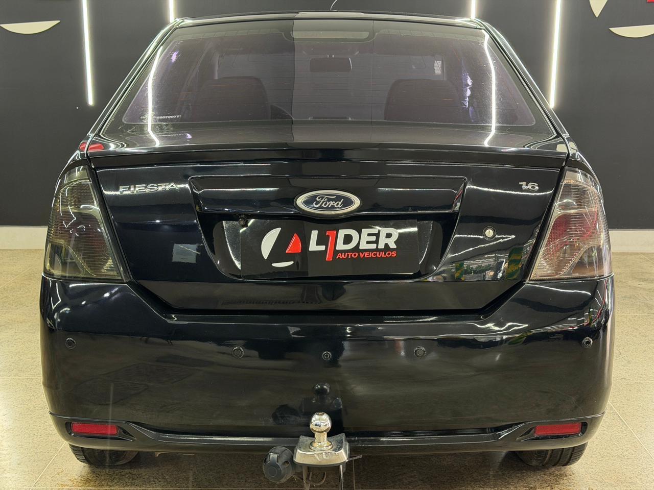 Ford FIESTA 13
