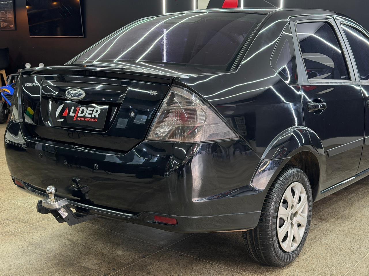 Ford FIESTA 17
