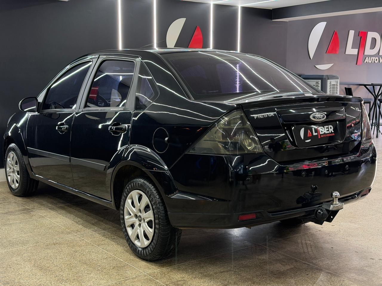Ford FIESTA 18