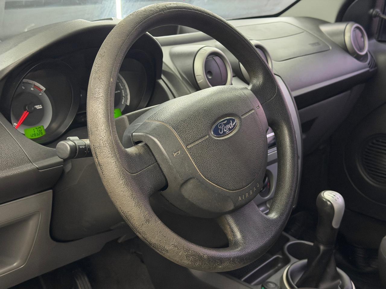 Ford FIESTA 21