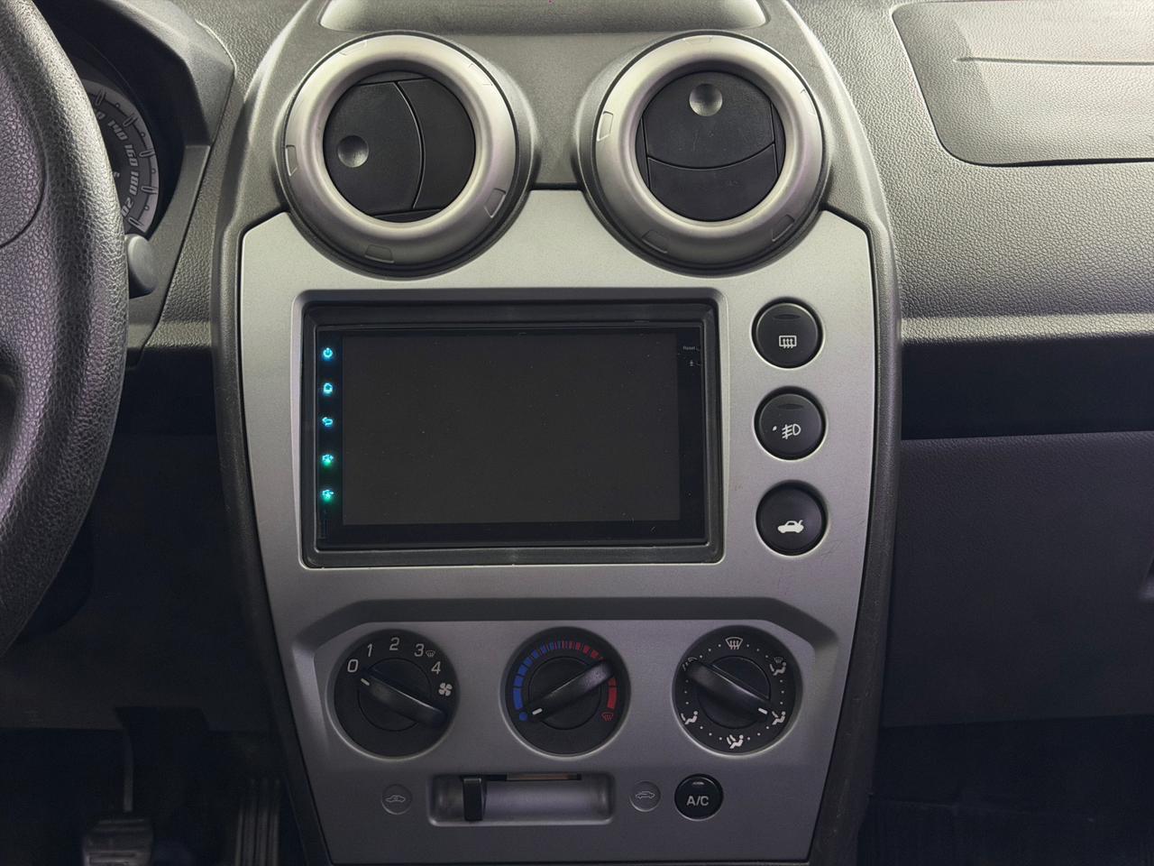 Ford FIESTA 23
