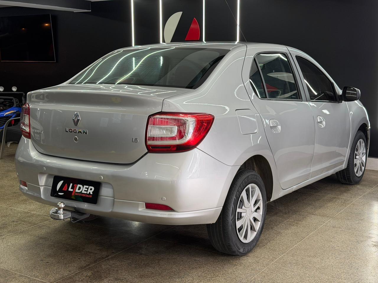 Renault LOGAN 1