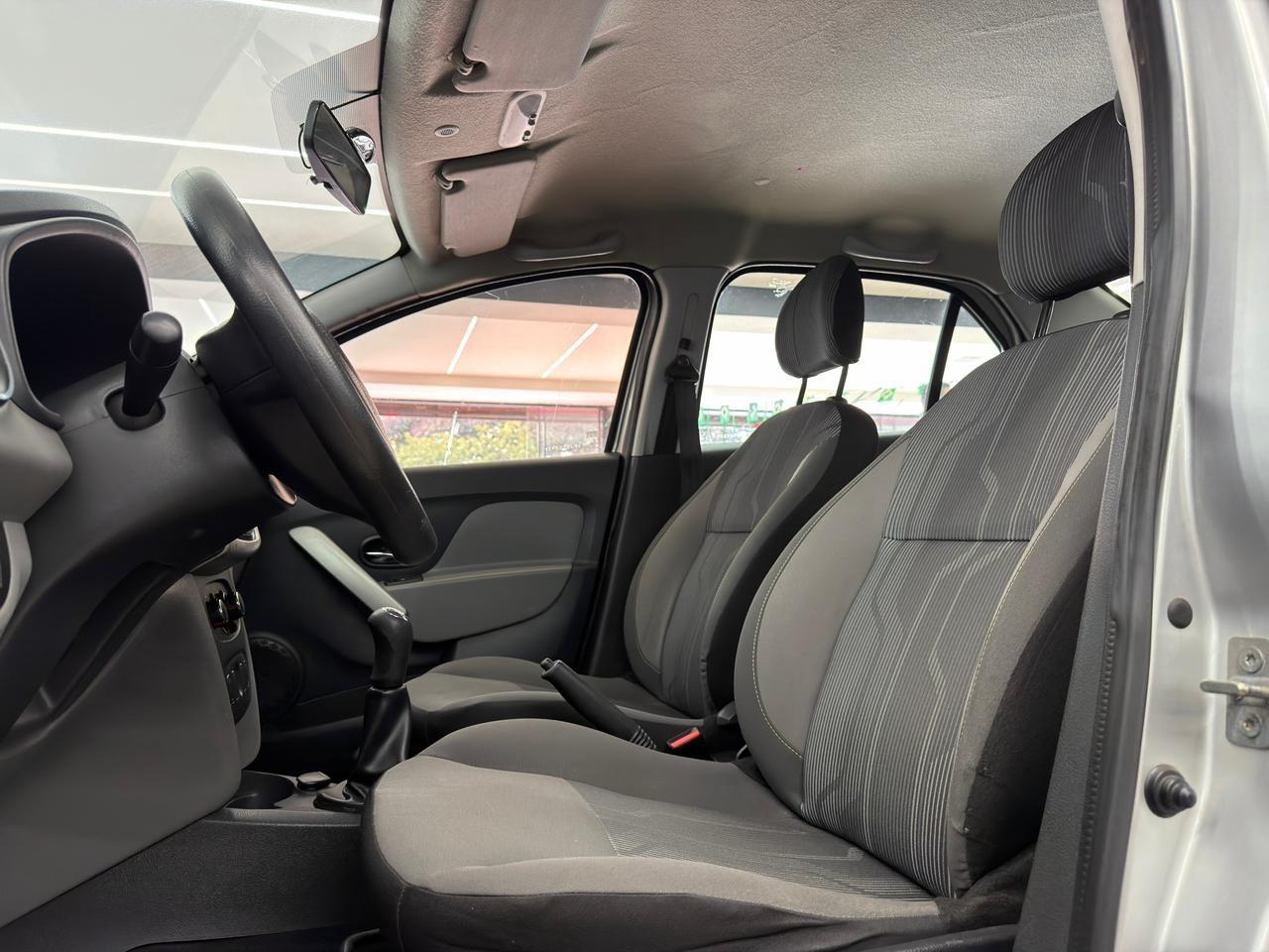 Renault LOGAN 14