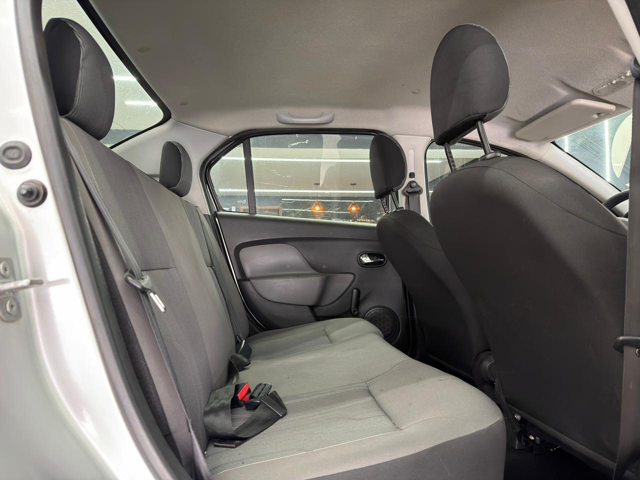 Renault LOGAN 21