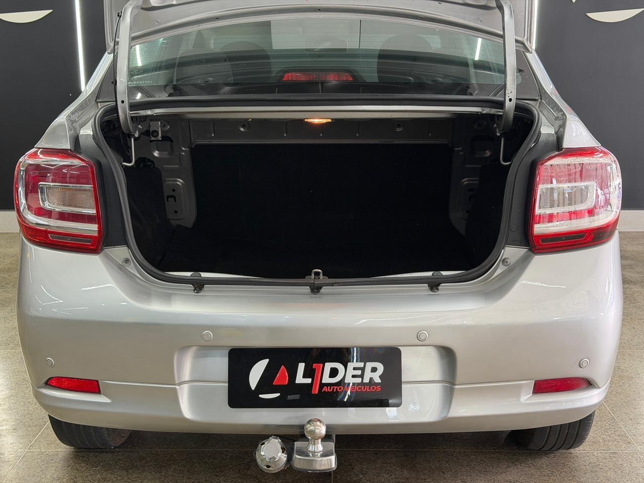 Renault LOGAN 6