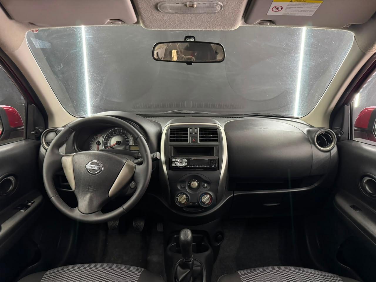 Nissan MARCH 2
