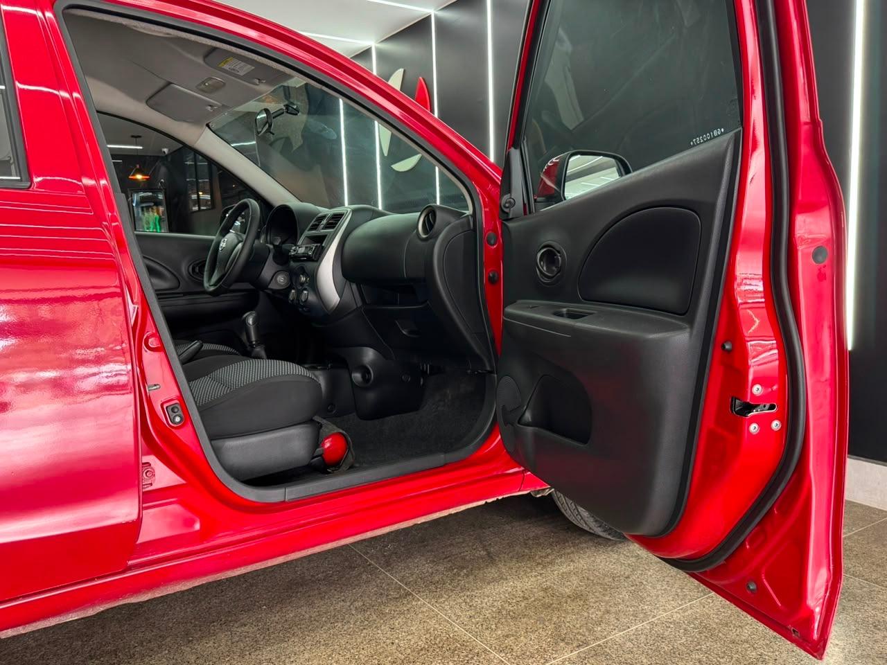 Nissan MARCH 10