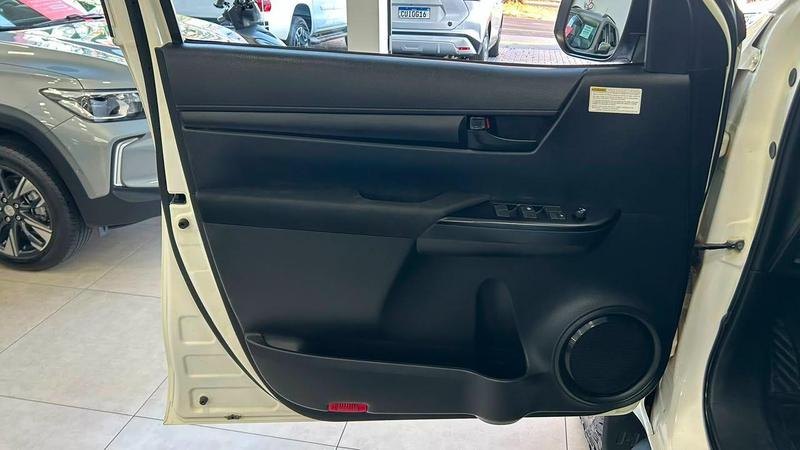 Toyota Hilux Cd 4X4 2.8 Diesel Mec. - foto 11