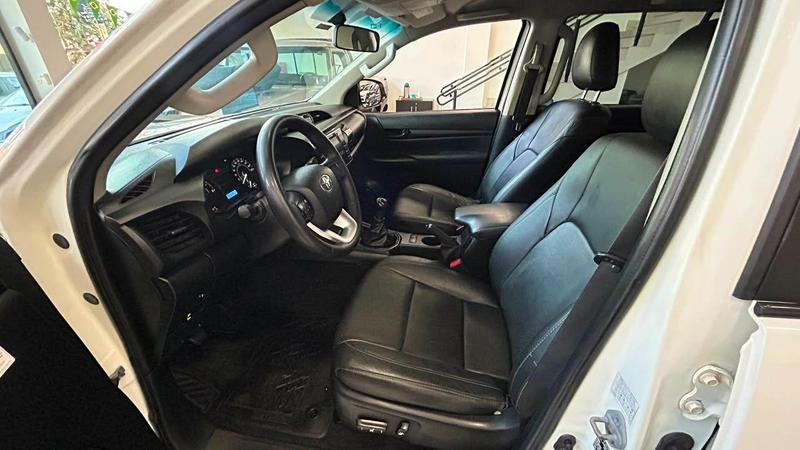 Toyota Hilux Cd 4X4 2.8 Diesel Mec. - foto 12