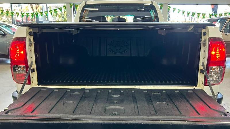 Toyota Hilux Cd 4X4 2.8 Diesel Mec. - foto 9